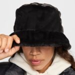 Nike Swoosh Faux Fur Bucket - 图片 3