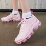 Air VaporMax Plus - Womens - 图片 2